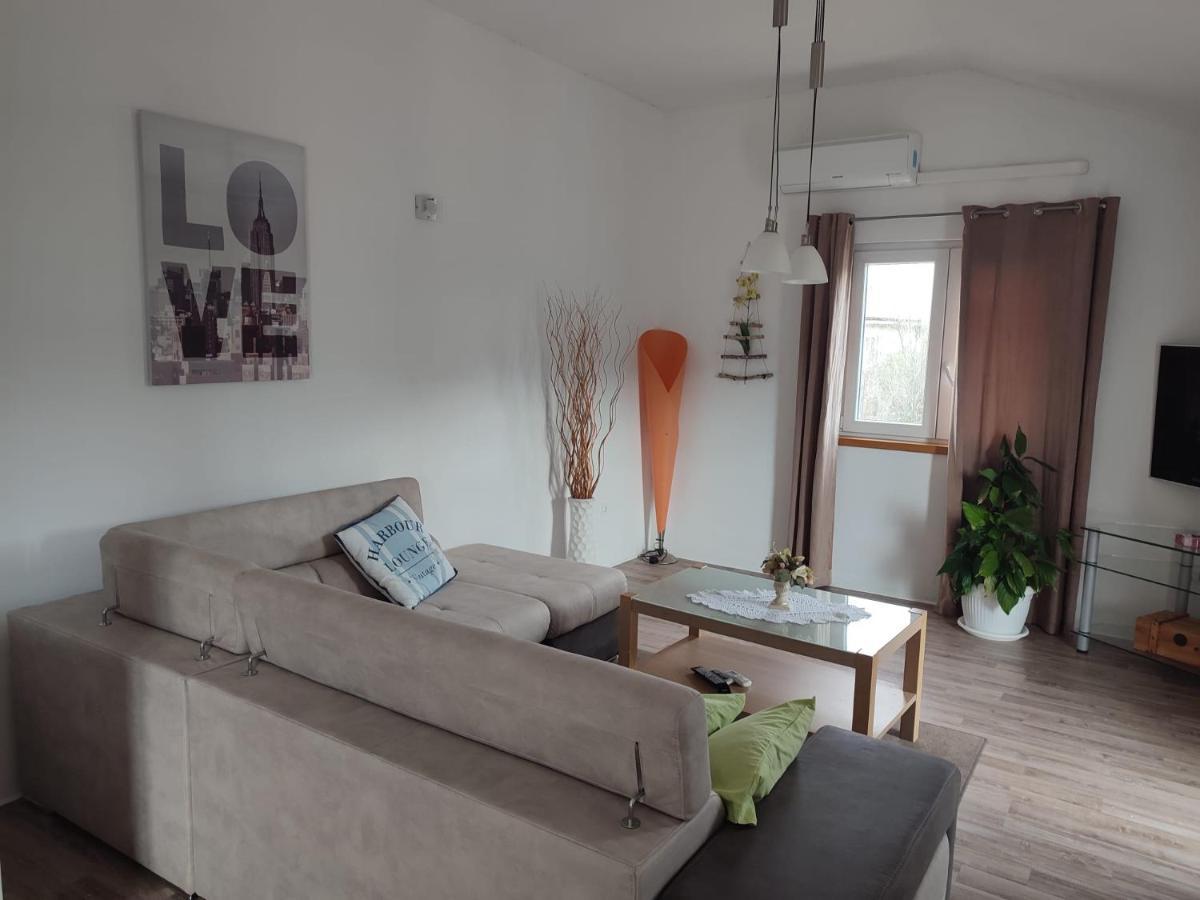 Murtela, 2-Bedroom Apartment Raslina Dış mekan fotoğraf