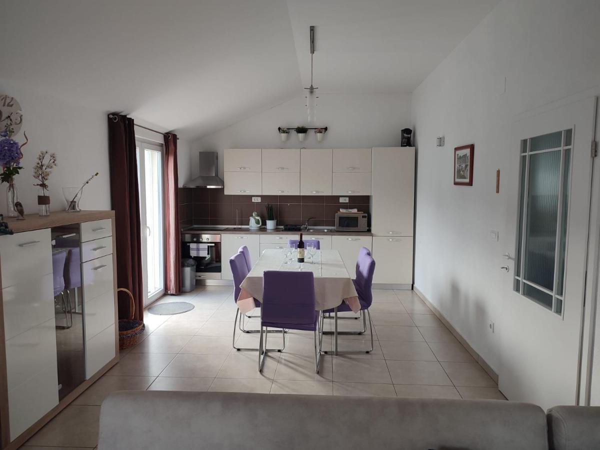 Murtela, 2-Bedroom Apartment Raslina Dış mekan fotoğraf